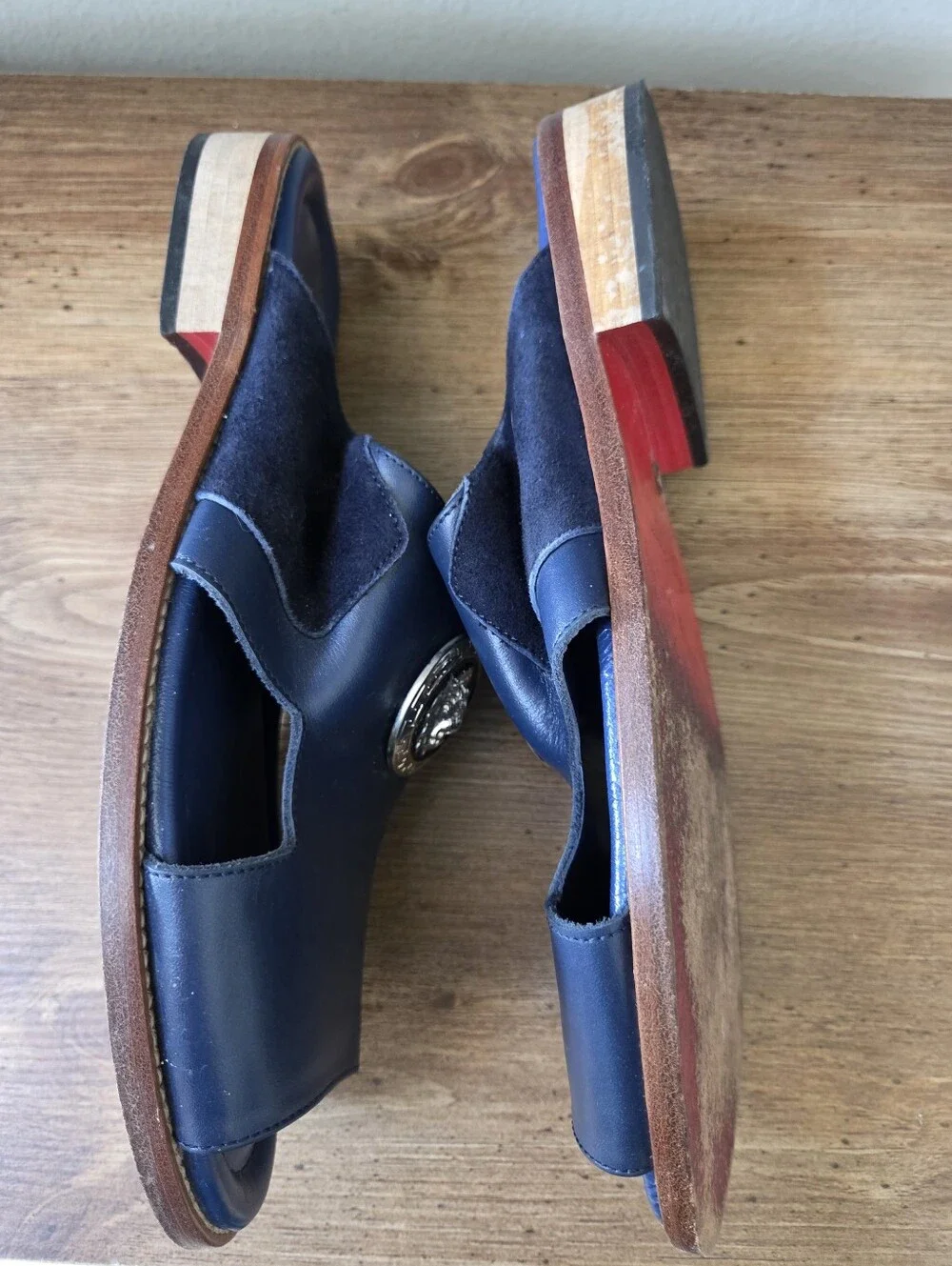Rare & Unique Emilio Franco Italian Navy Leather Lion Medallion Mule Sandals